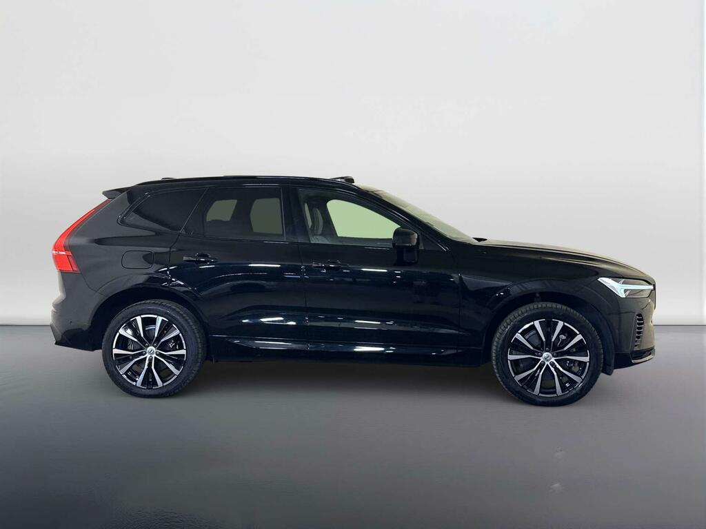 Volvo XC60 Momentum Blue #9