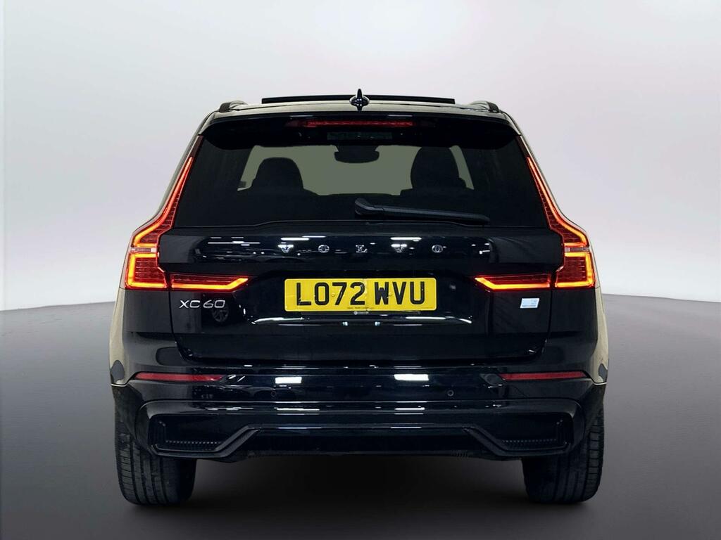 Volvo XC60 Momentum Blue #7