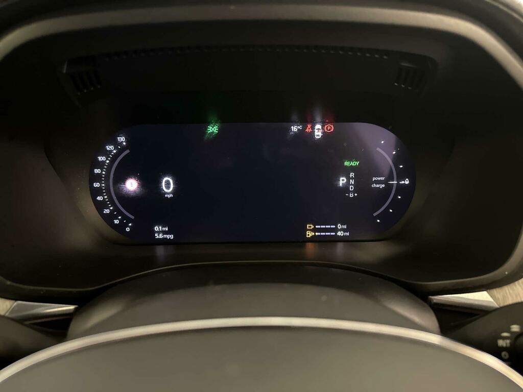Volvo XC60 Momentum Blue #17
