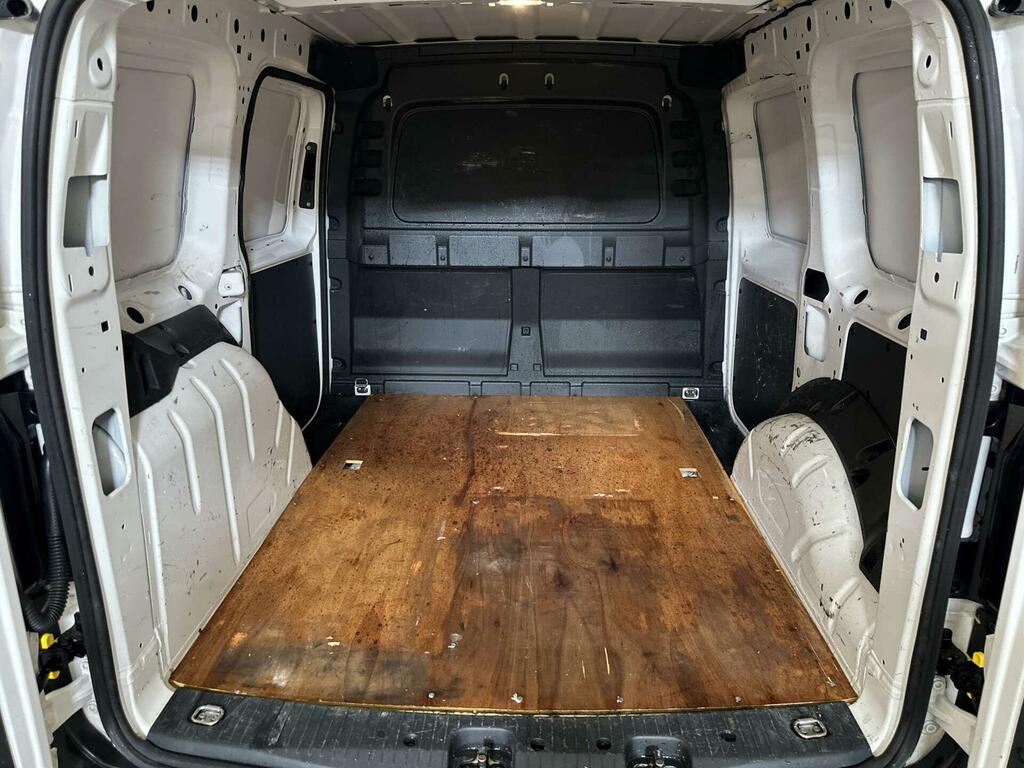 Volkswagen Caddy C20 Cargo Commerce Pro Swb 114 Ps 1.5 Tsi 7Sp Dsg Silver #12