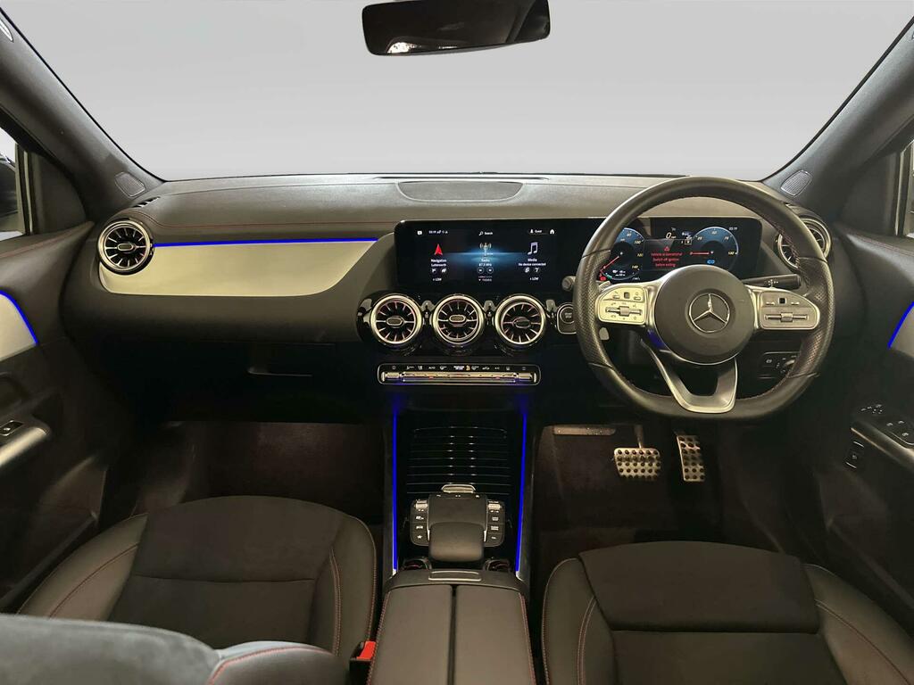 Mercedes-Benz EQA Eqa 350 66.5Kwh Amg Line Premium Suv Electri Black #2