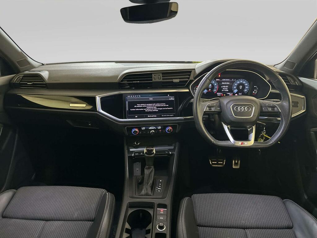 Audi Q3 1.5 Tfsi Cod 35 Black Edition Sportback Black #2