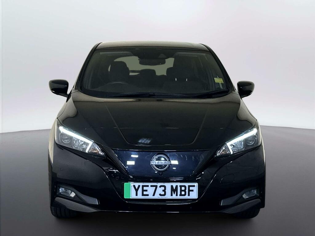 Nissan Leaf 39Kwh N-connecta Hatchback 150 Black #3