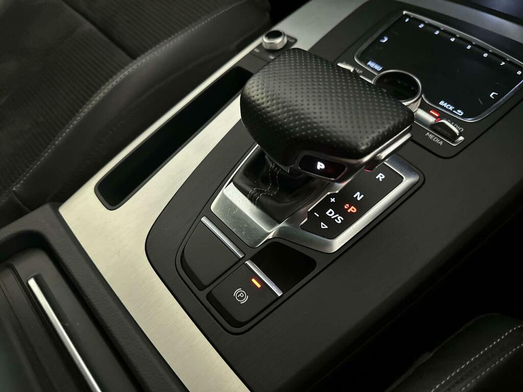 Audi Q5 2018 2.0 Tdi Quattro S Line 188 Bhp Grey #24