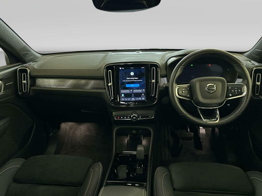 Volvo C40 Recharge 69Kwh Ultimate Suv 231 Black #2