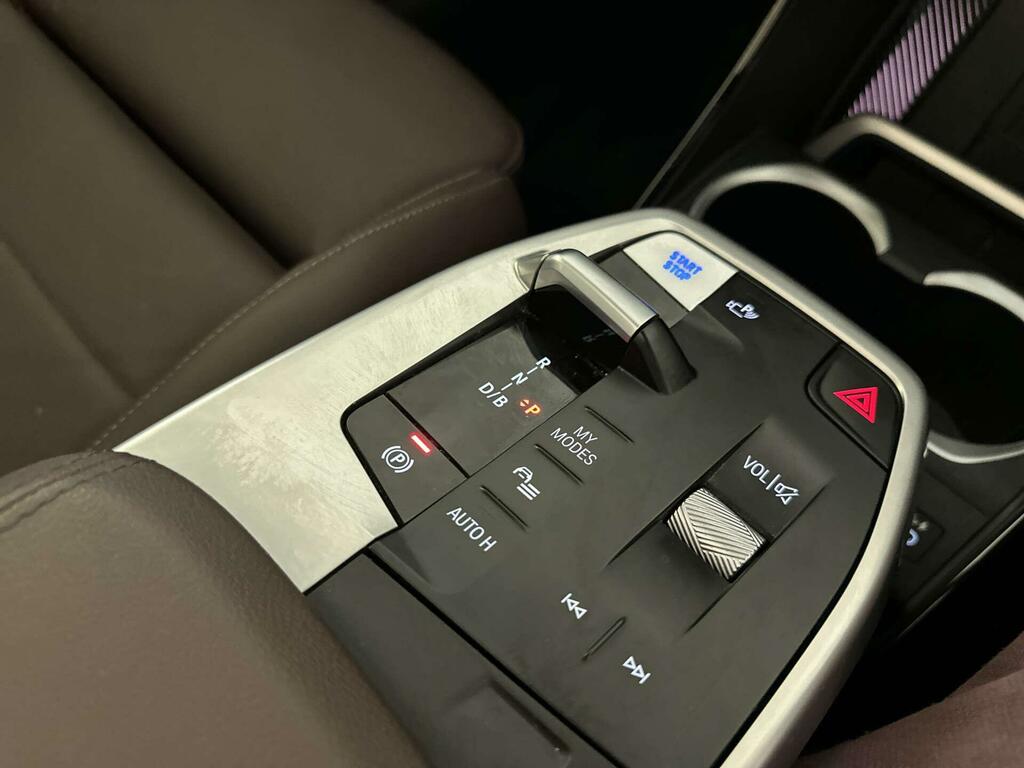 BMW iX1 30 66.5Kwh M Sport Grey #24