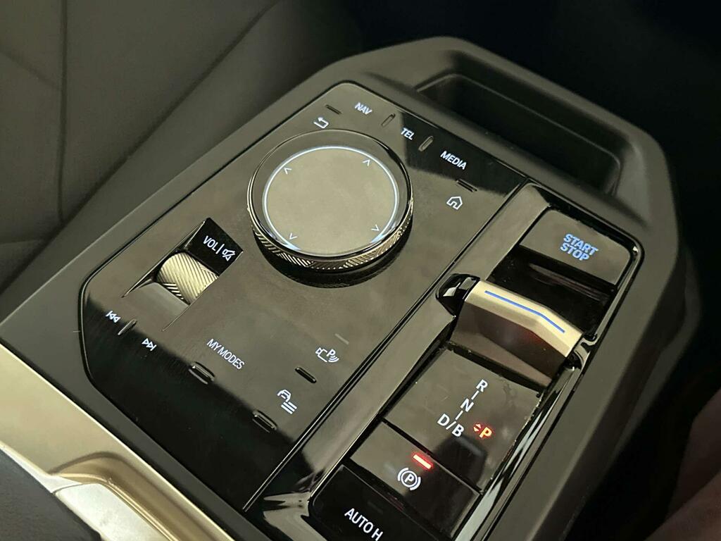 BMW iX Ix Xdrive40 Sport Black #23