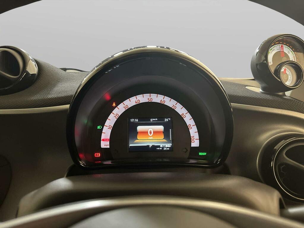 Smart Fortwo Coupe 60Kw Eq Exclusive 17Kwh 22Kwch White #16