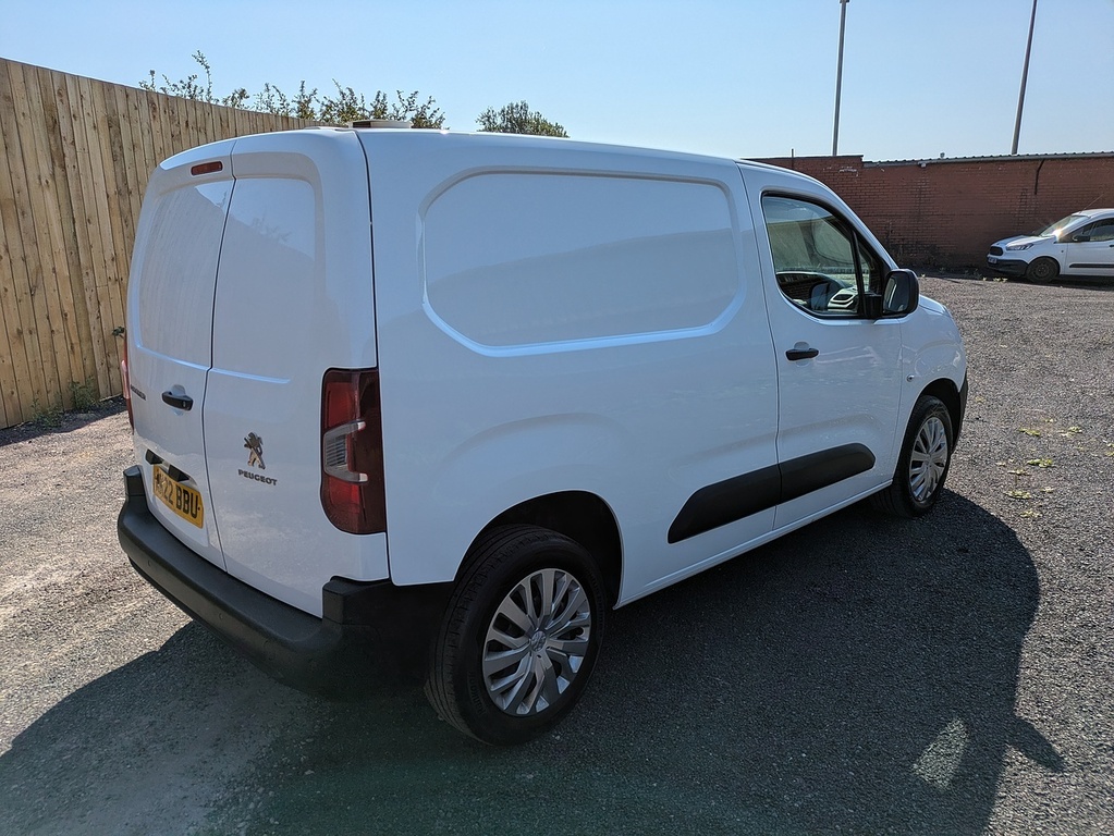Peugeot Partner Peugeot Partner 1.5 Bluehdi 1000 Professional Prem White #7