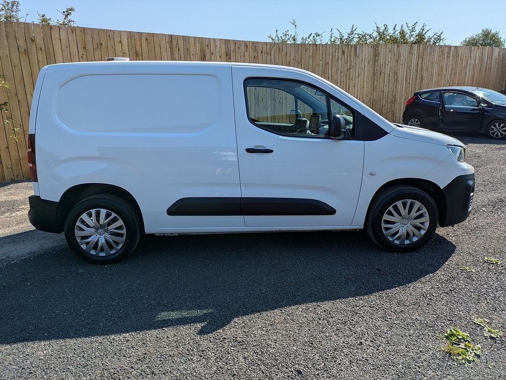 Peugeot Partner Peugeot Partner 1.5 Bluehdi 1000 Professional Prem White #8
