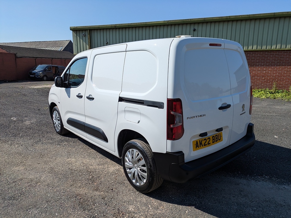 Peugeot Partner Bluehdi 1000 Professional Premium White #5