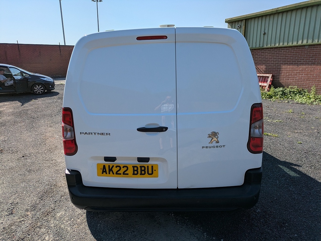 Peugeot Partner Bluehdi 1000 Professional Premium White #6