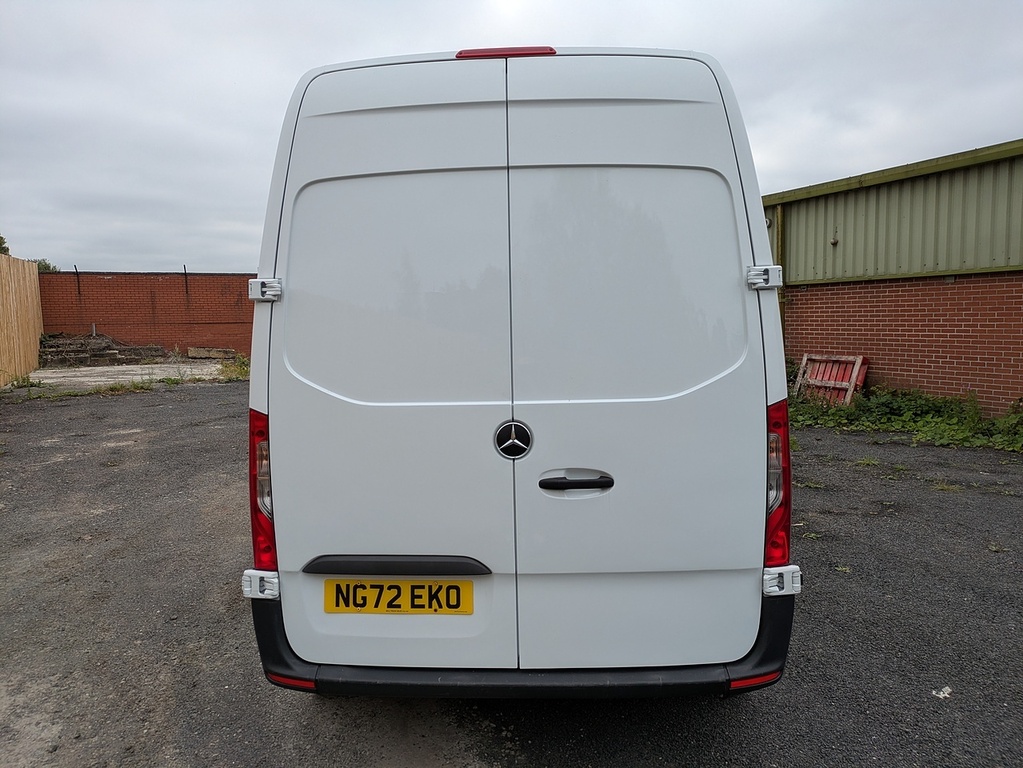 Mercedes-Benz Sprinter 315 Cdi Progressive White #6