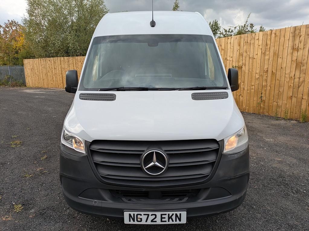 Mercedes-Benz Sprinter 315 Cdi Progressive White #2