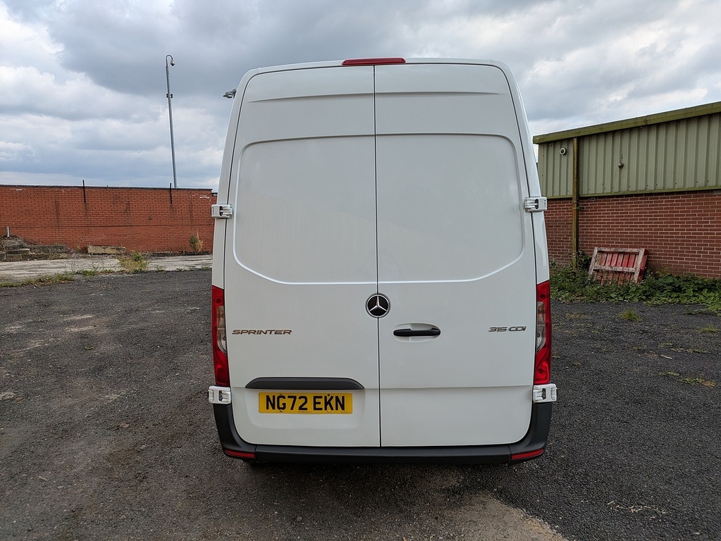Mercedes-Benz Sprinter 315 Cdi Progressive White #6