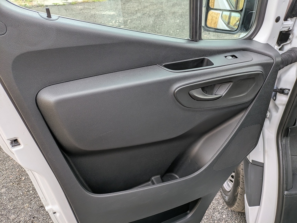 Mercedes-Benz Sprinter 3.5T H2 Progressive Van White #23