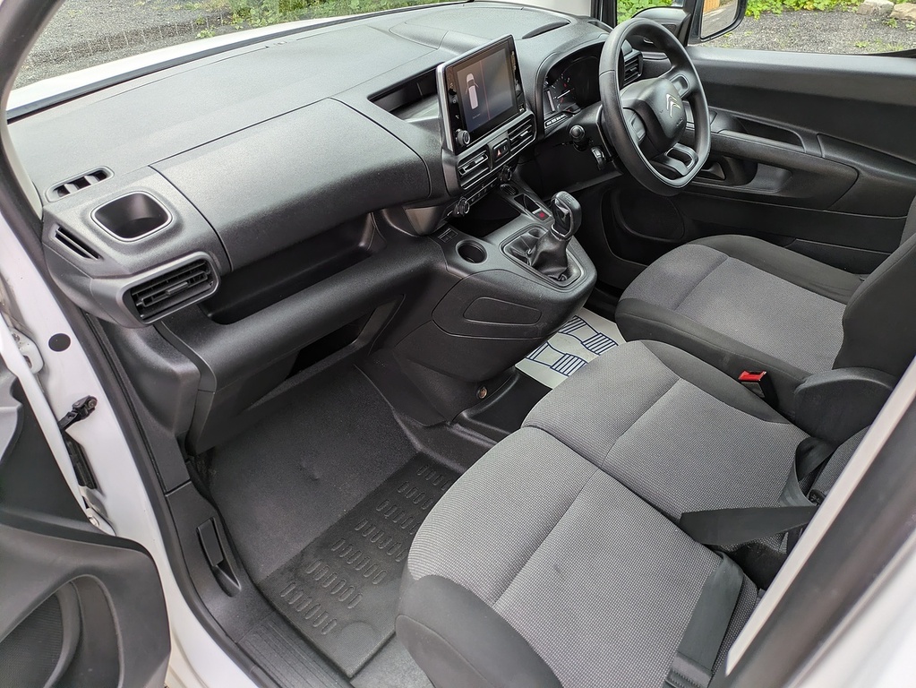 Citroen Berlingo Diesel White #17