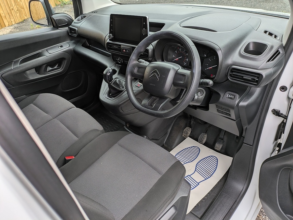 Citroen Berlingo Diesel White #10