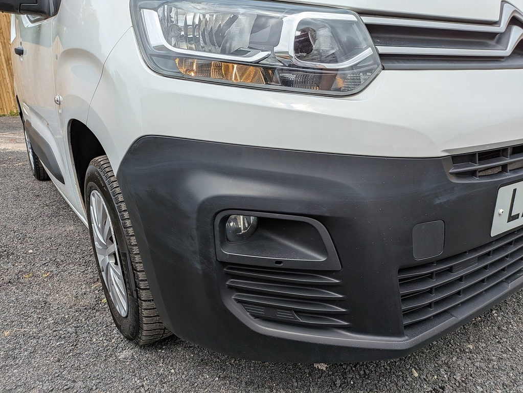 Citroen Berlingo Diesel White #29
