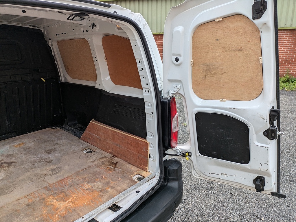 Citroen Berlingo Diesel White #22