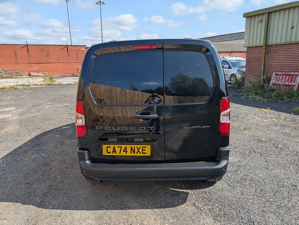 Peugeot Partner Bluehdi 1000 Professional Black #6