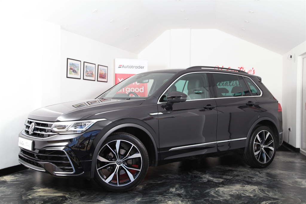Volkswagen Tiguan 2.0 Tdi R-line Dsg Euro 6 Ss Black #2