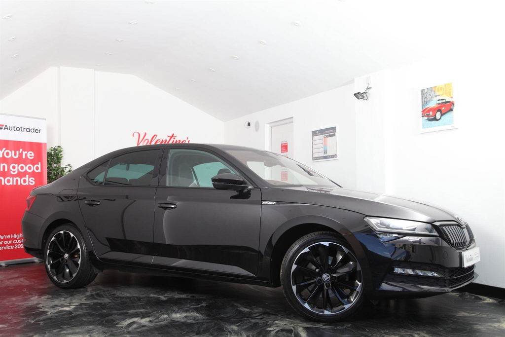 Skoda Superb 1.4L Se Technology White #13