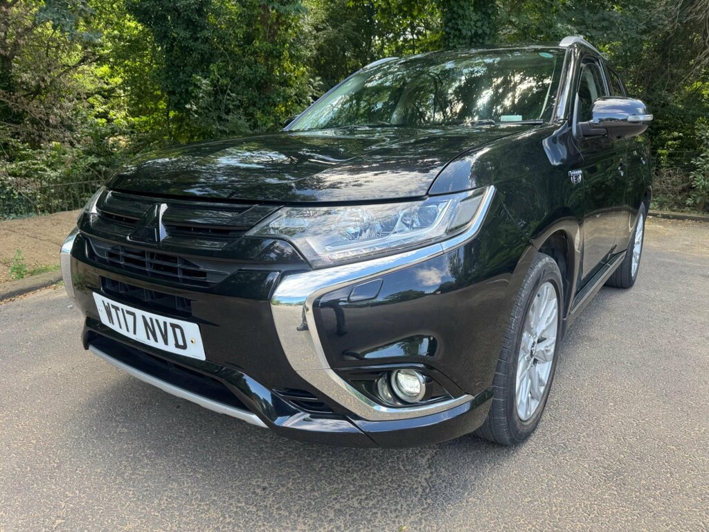 Mitsubishi Outlander 2.0H 12Kwh 4H Cvt 4Wd Euro 6 Ss Black