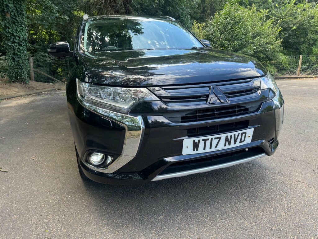 Mitsubishi Outlander 2.0H 12Kwh 4H Cvt 4Wd Euro 6 Ss WT17NVD Black #3