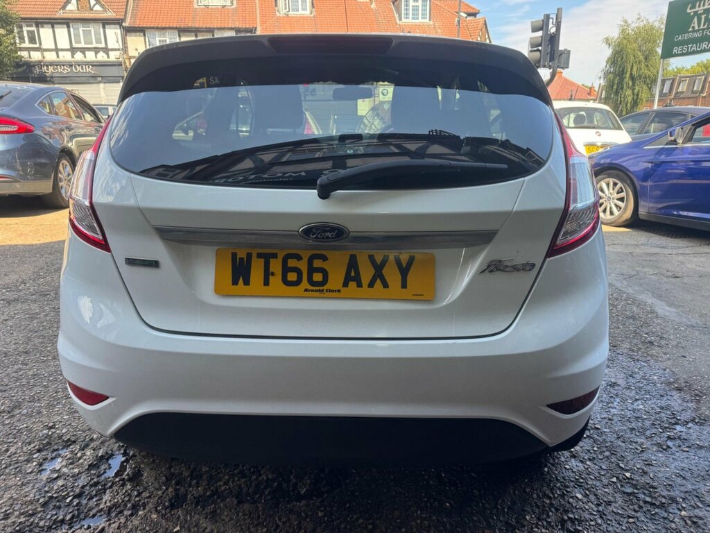 Ford Fiesta 1.0T Ecoboost Titanium Euro 6 Ss White #6