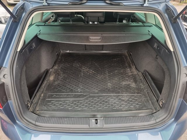 Volkswagen Passat Saloon 2.0 Tdi Bluemotion Tech Se Business Euro 6 Silver #24