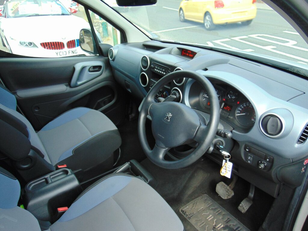Peugeot Partner Tepee 1.6 Hdi Tepee S Mpv 135 Gkm, 9 Silver #5