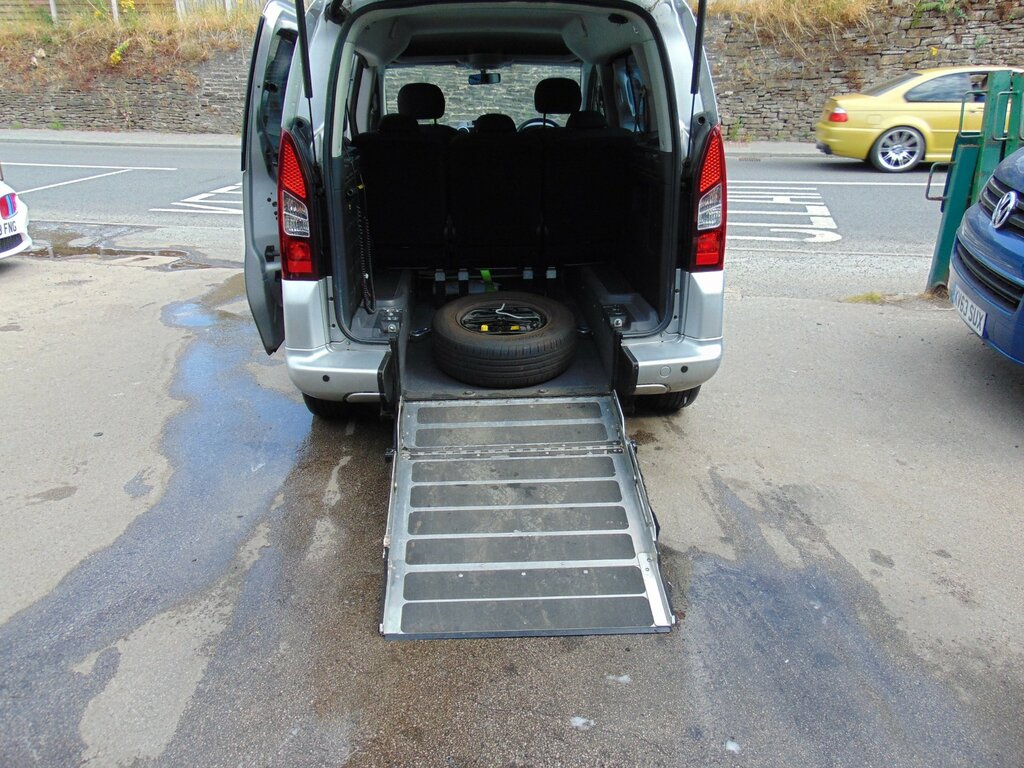 Peugeot Partner Tepee Mpv Blue #8