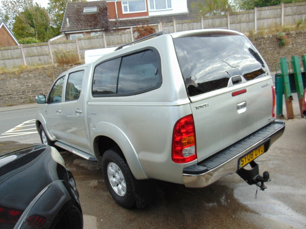 Toyota HILUX 4X4 D-4d Dc Silver #3