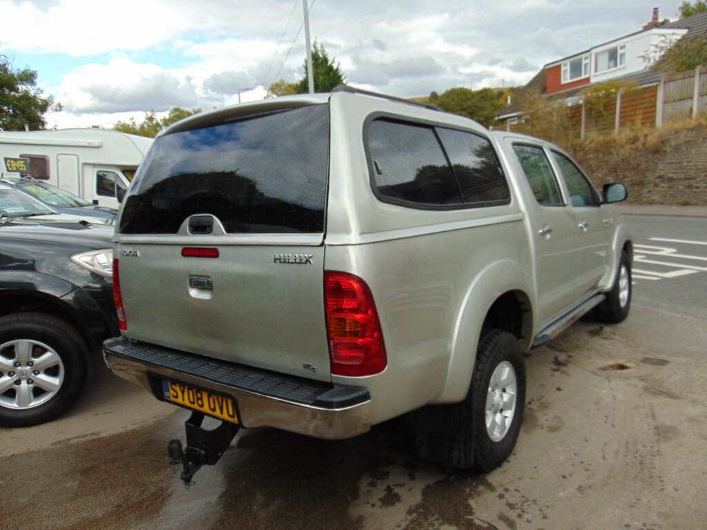 Toyota HILUX 4X4 D-4d Dc Silver #4