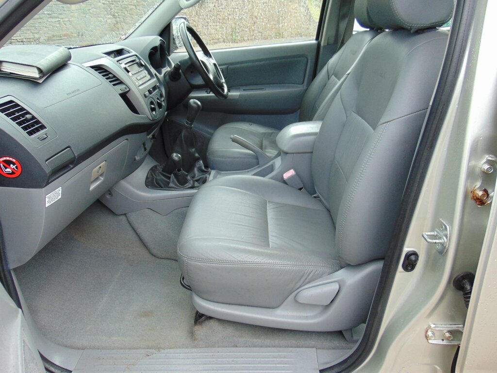 Toyota HILUX 3.0 D-4d Invincible Double Cab Pick Up 4 Green #7