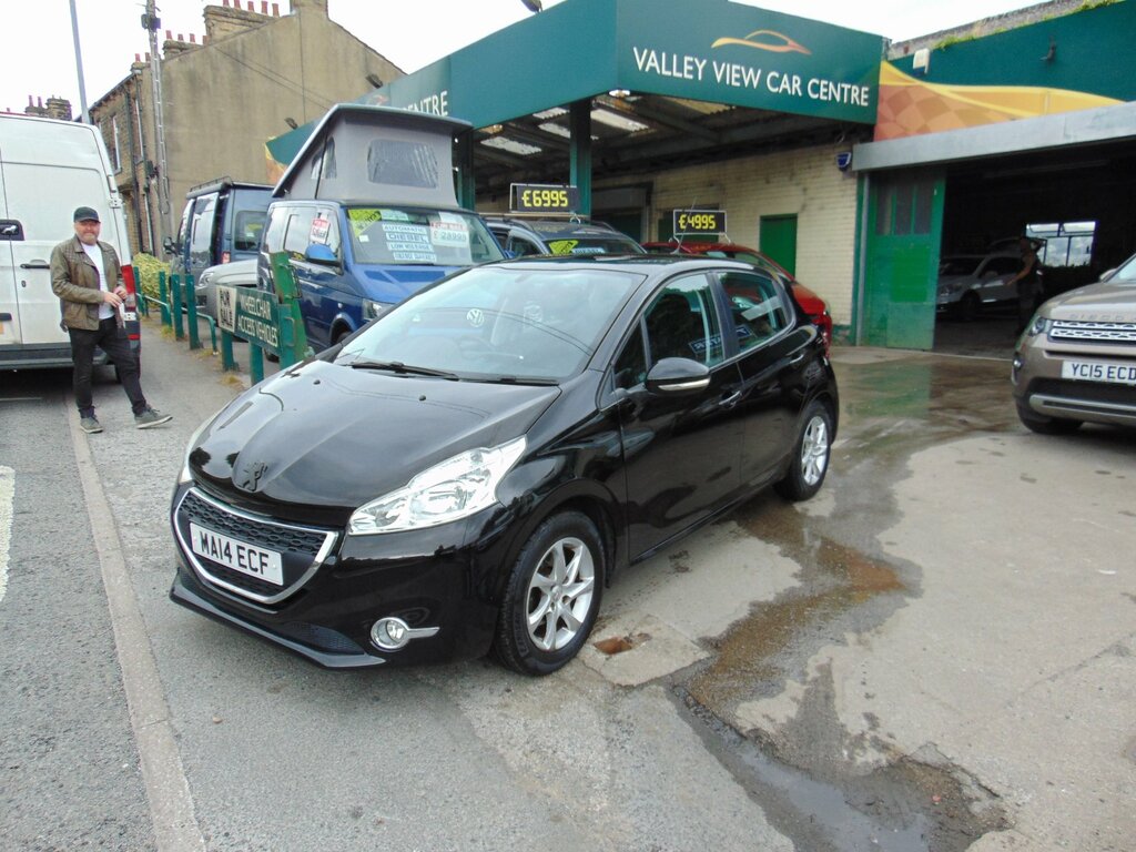 Peugeot 208 1.4 E-hdi Active Hatchback Egc Euro 5 Black #2