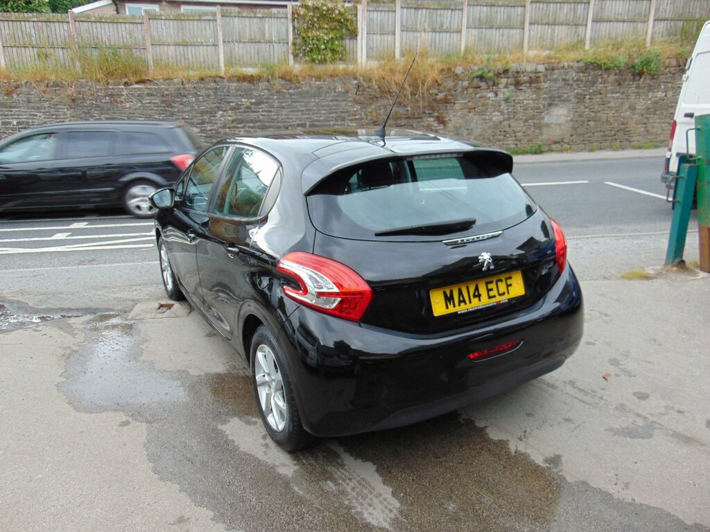 Peugeot 208 1.4 E-hdi Active Hatchback Egc Euro 5 Black #3