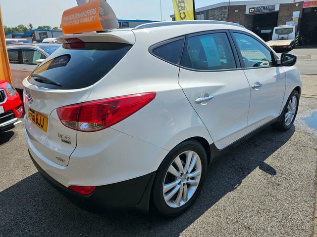 Hyundai Ix35 2011 2.0 Crdi Premium Suv 4Wd Euro White #4