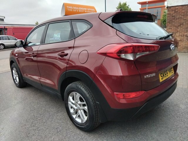 Hyundai Tucson 2015 1.7 Crdi Blue Drive S Suv E Red #2