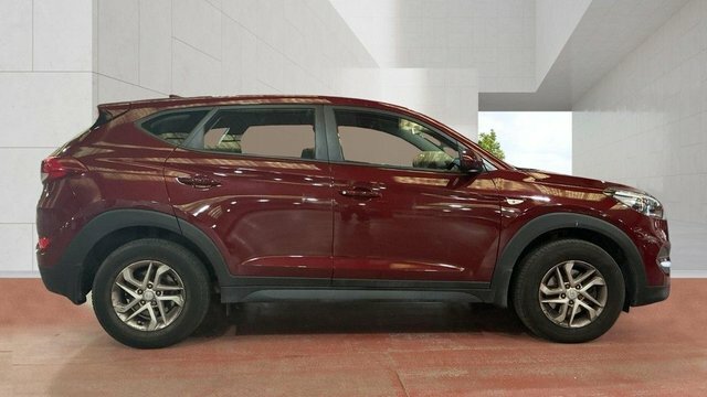 Hyundai Tucson 2015 1.7 Crdi Blue Drive S Suv E Red #5