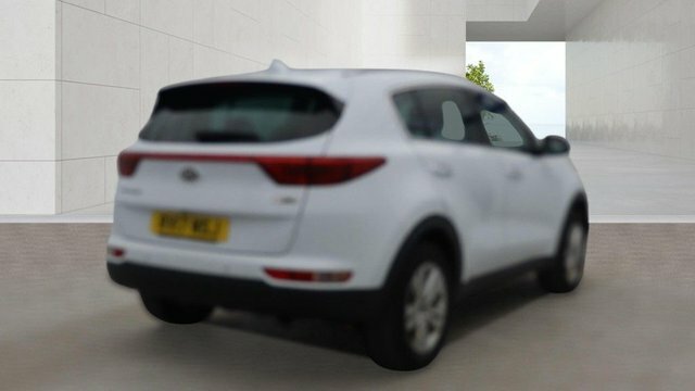Kia Sportage 2017 1.6 Gdi 2 Suv Euro 6 Ss White #4