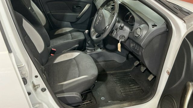 Dacia Sandero Stepway Stepway 0.9 Tce Ambiance Euro 5 White #9