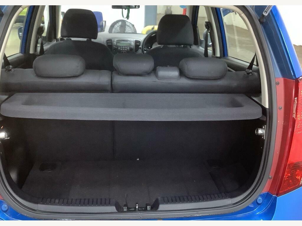 Hyundai I10 Hatchback Classic 2010 Red #10