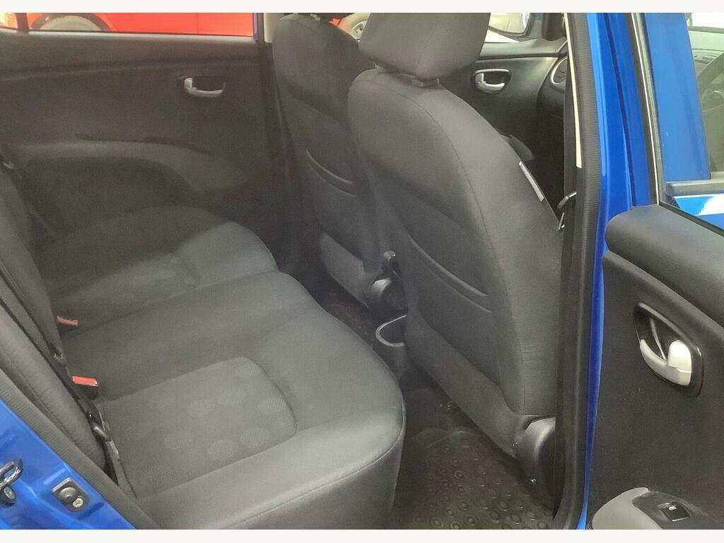 Hyundai I10 Hatchback Classic 2010 Red #11