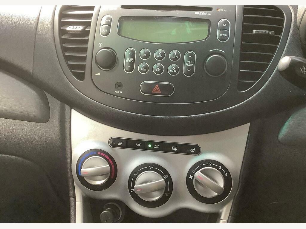 Hyundai I10 Hatchback Classic 2010 Red #13