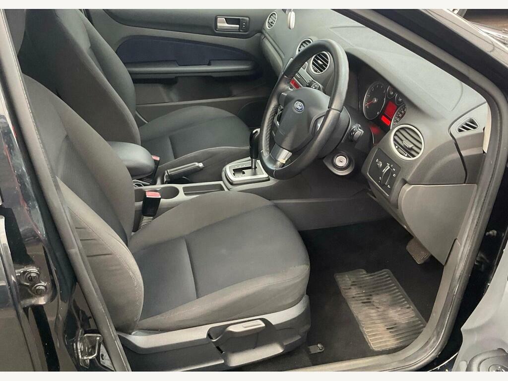 Ford Focus 1.6 Zetec Climate Black #2