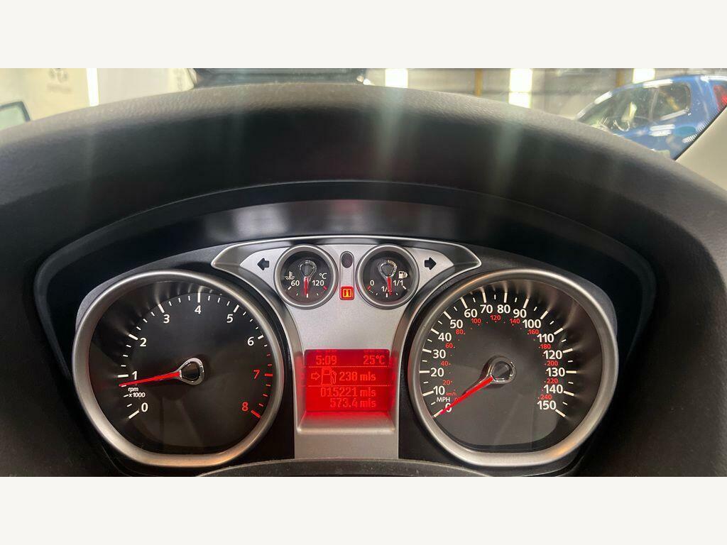 Ford Focus 1.8L Zetec S Tdci 114 Bhp Red #11