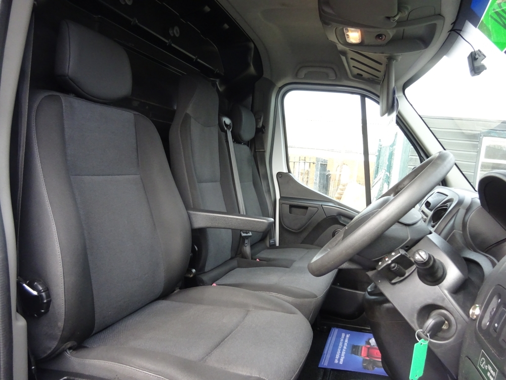 Renault Master 2.3 Dci 35 Business White #9