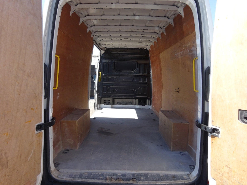 Volkswagen Crafter Panel Van White #11